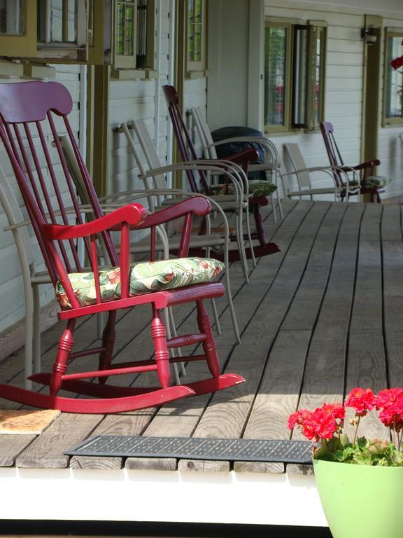 Bay Leaf Cottages & Bistro Lincolnville Exterior foto